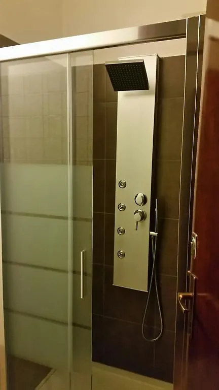 Megaride Guest House Como Italy