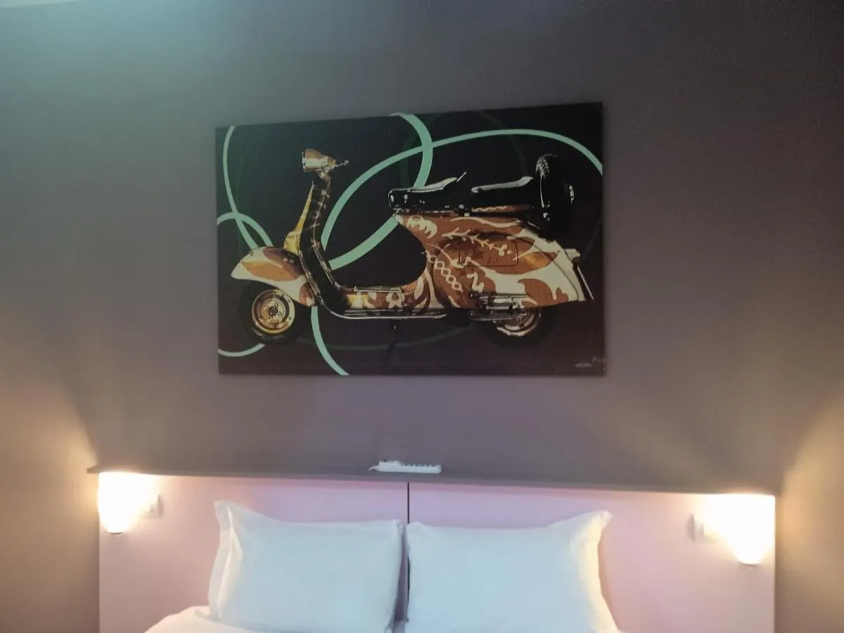 Megaride Guest House Como Italië